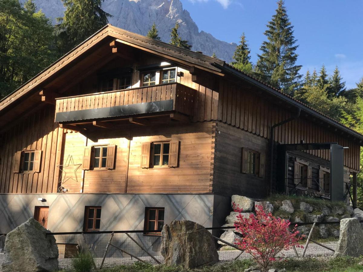 Chalet S - 5 Sterne Luxus Ferienhaus Direkt Am Eibsee Und Zugspitze Grainau Luaran gambar